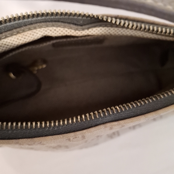 Vintage Dooney & Bourke Gray and Cream Small Women's Bag - Picture 5 of 14